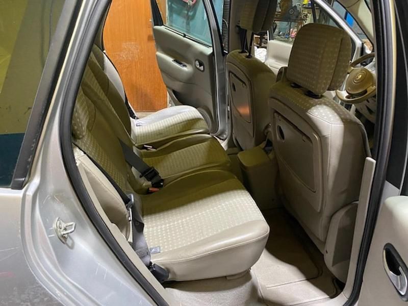 Gebraucht Renault Mégane 130 PS (95 kW) 2005 Grau Van / Kleinbus