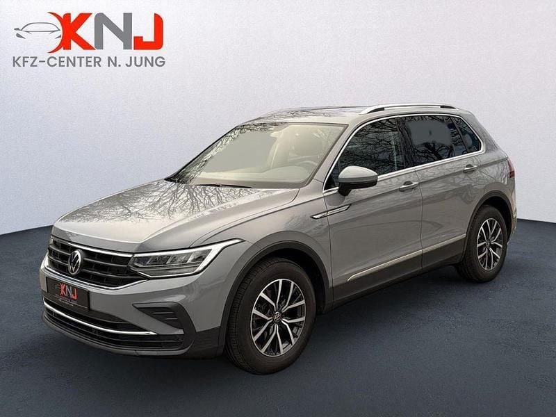 Grau Gebraucht 2021 VW Tiguan SUV | 22.900 € (Guter Preis) - Bild 1/4