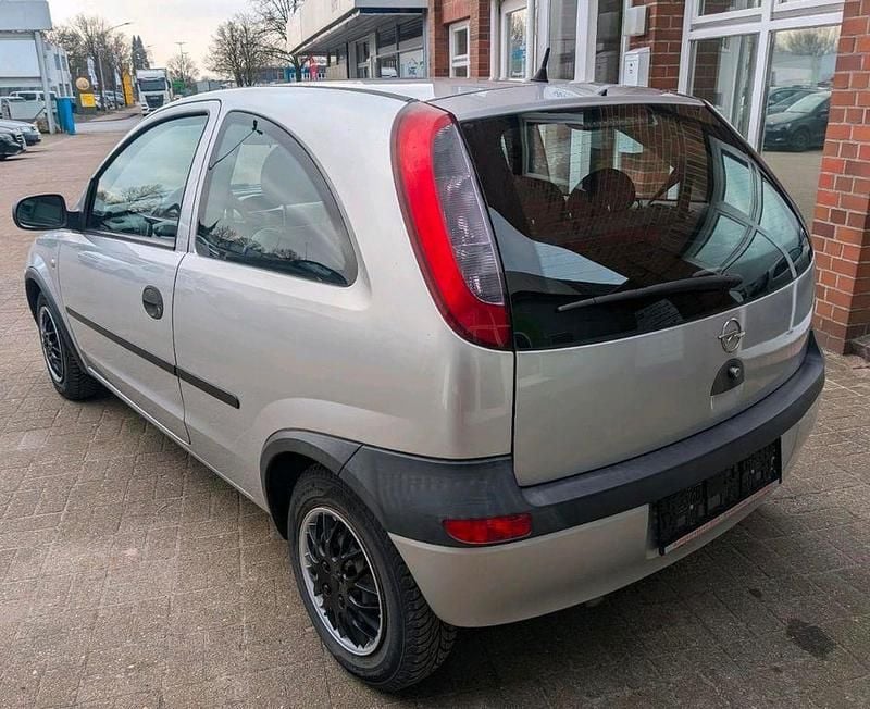 Second-hand Opel Corsa 75 CP (55 kW) 2001 Argintiu Hatchback