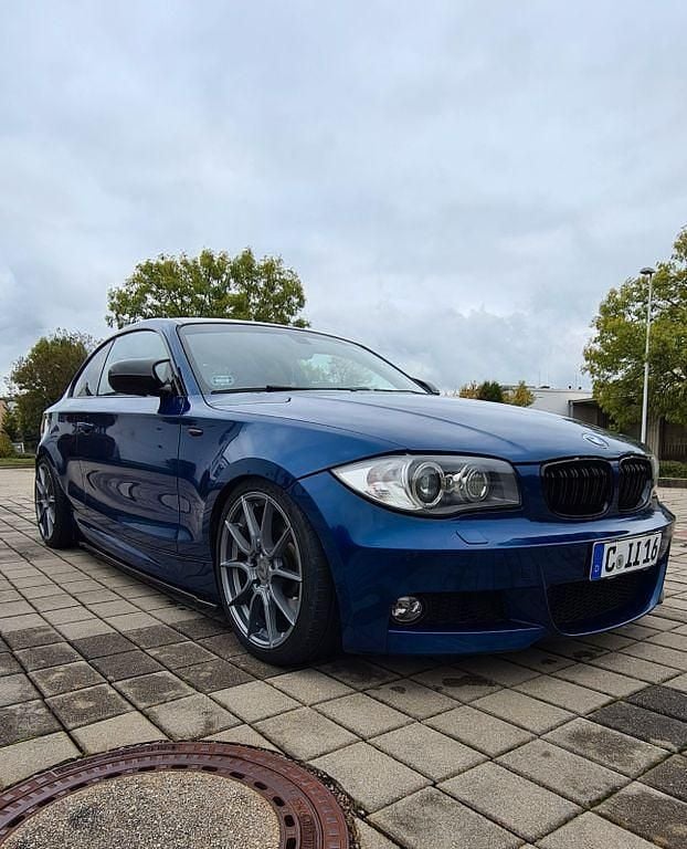 Blau Gebraucht 2010 BMW 123 Performance Kleinwagen | 10.300 € (Teuer) - Bild 1/4