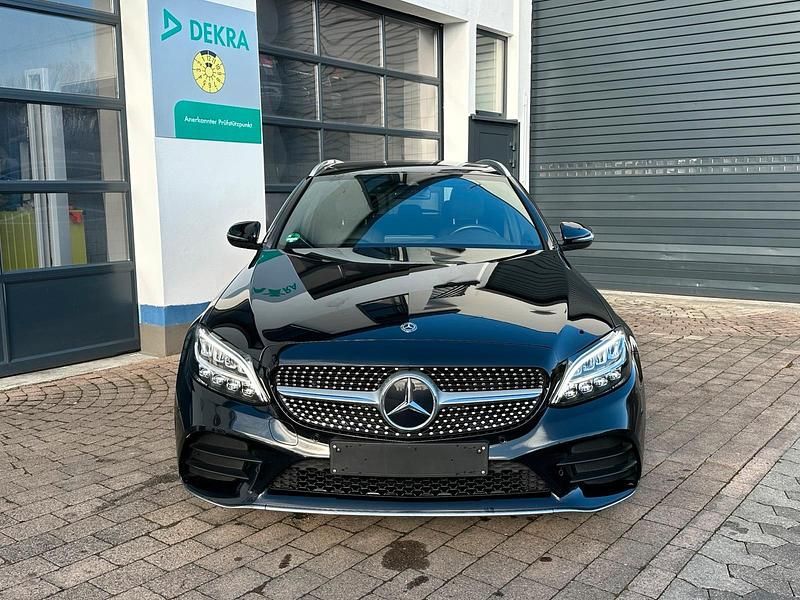Gebraucht Mercedes C220 AMG 194 PS (142 kW) 2019 Schwarz Kombi