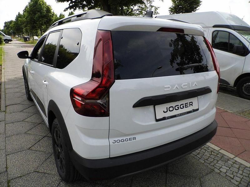 Gebraucht Dacia Jogger Extreme 101 PS (74 kW) 2024 Weiß Van / Kleinbus