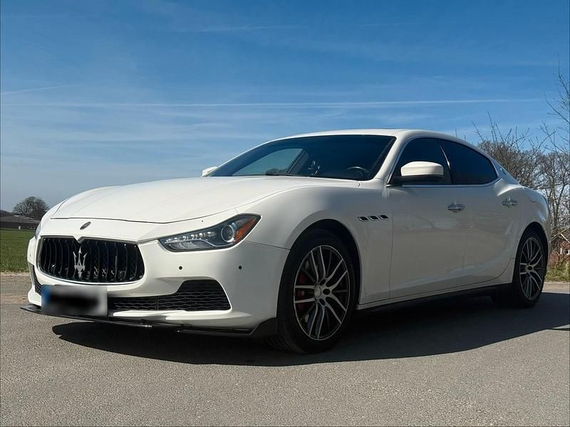 Gebraucht Maserati Ghibli 350 PS (257 kW) 2017 Weiß Limousine