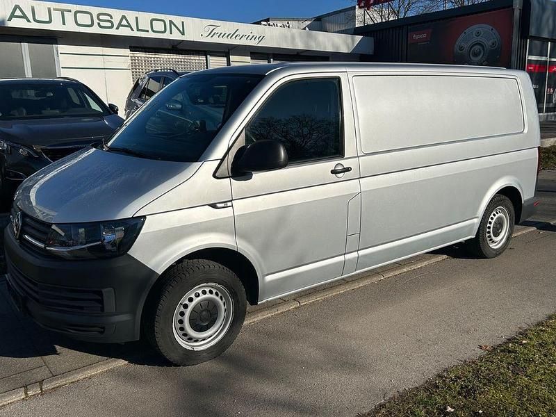 Gebraucht VW Transporter 84 PS (61 kW) 2019 Silber Van