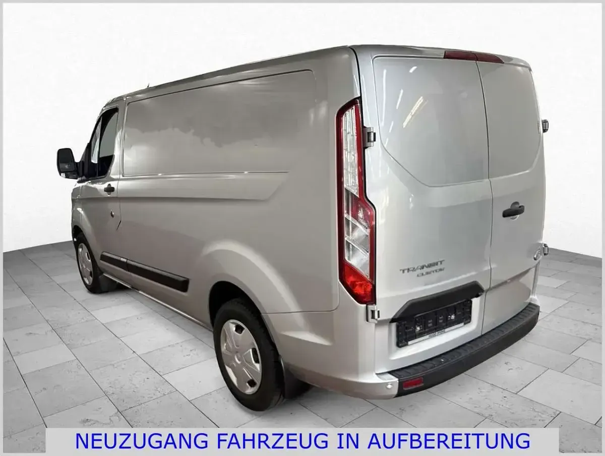 Gebraucht Ford Transit Custom 131 PS (96 kW) 2020 Polar silber metallic Van / Kleinbus