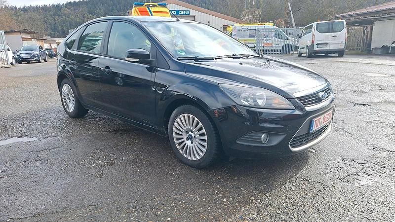 Gebraucht Ford Focus 101 PS (74 kW) 2011 Schwarz Limousine