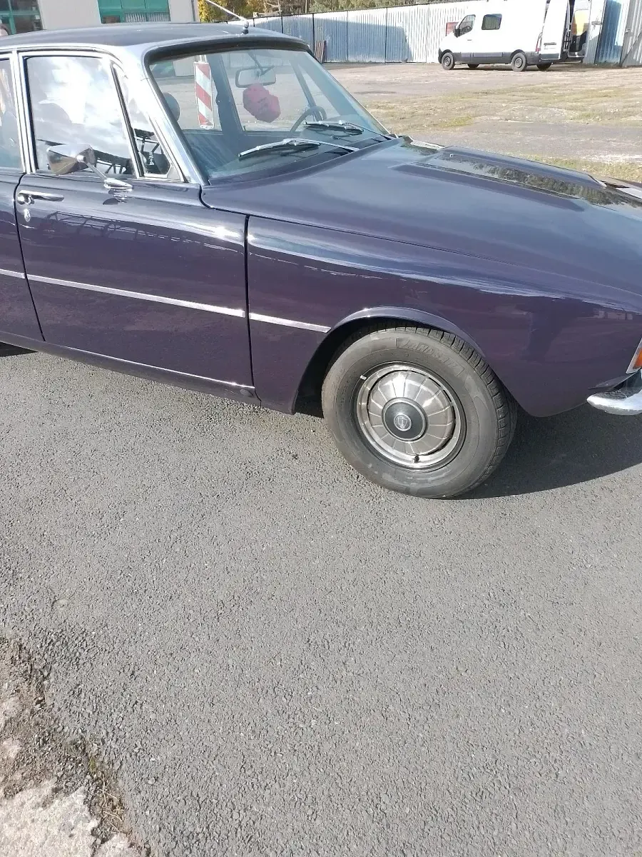 Gebraucht Rover 3500 140 PS (102 kW) 1973 Violet Limousine