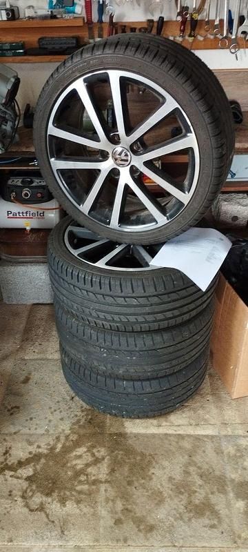 Gebraucht VW Jetta Highline 105 PS (77 kW) 2011 Weiß Limousine