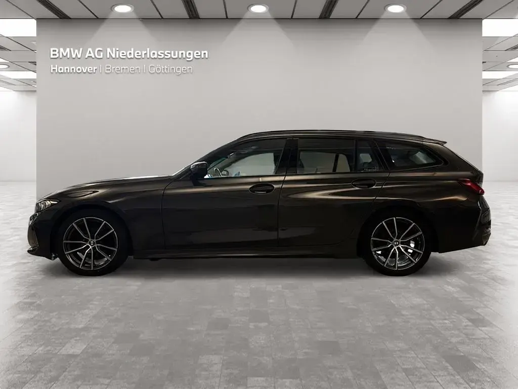 Gebraucht BMW 318 Performance 150 PS (110 kW) 2023 Grau Kombi