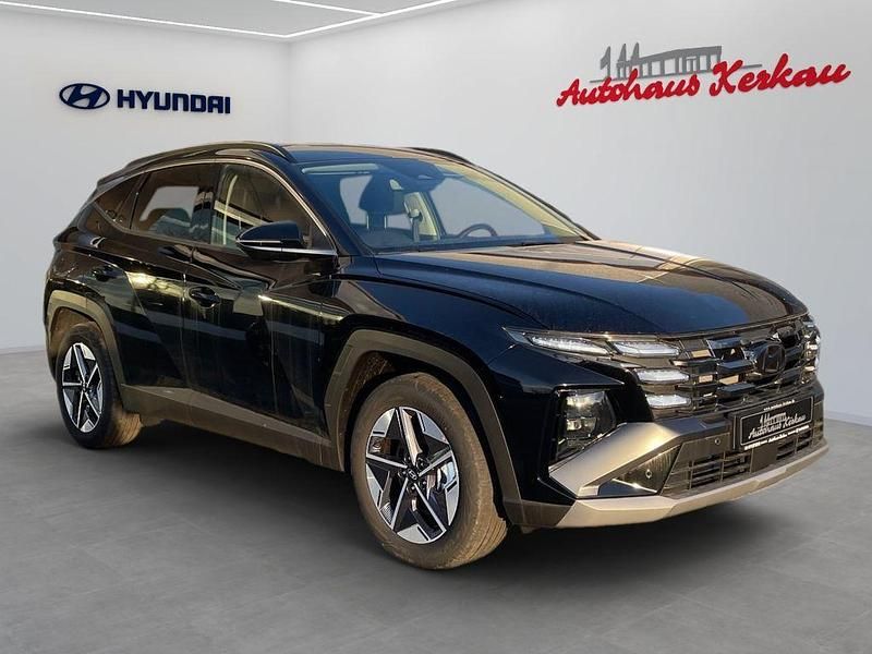 Neu Hyundai Tucson Trend 252 PS (185 kW) 2025 Schwarz SUV