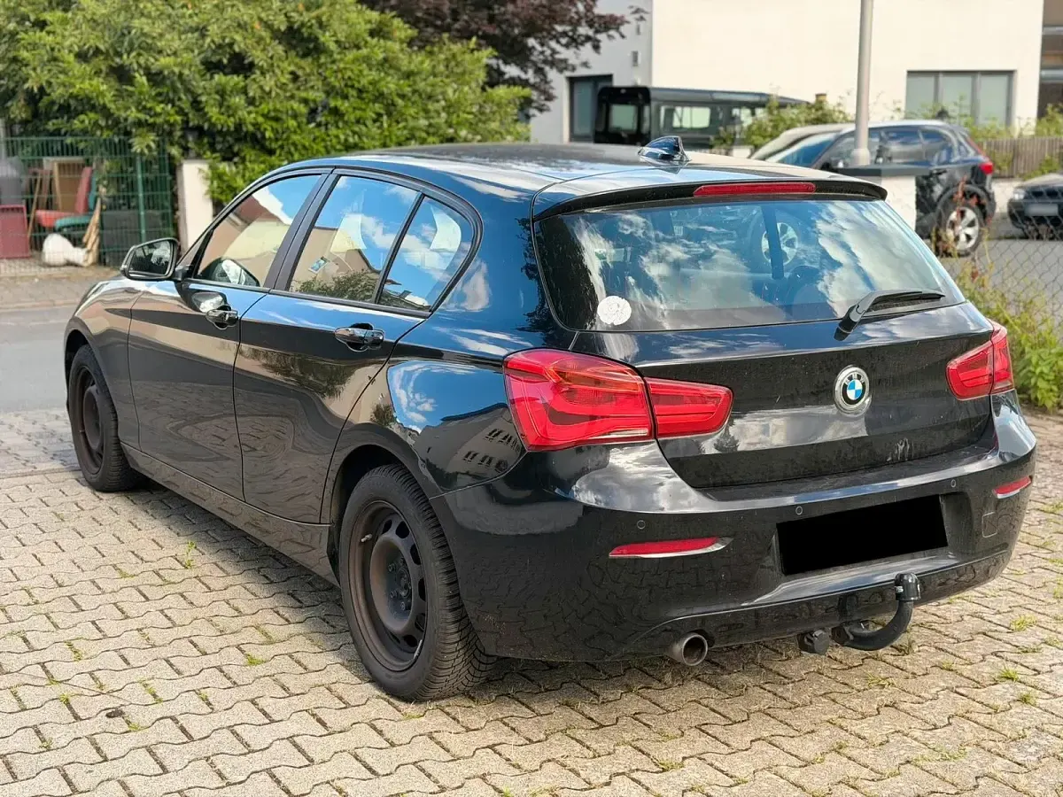 Gebraucht BMW 116 Advantage 109 PS (80 kW) 2015 Schwarz Kleinwagen