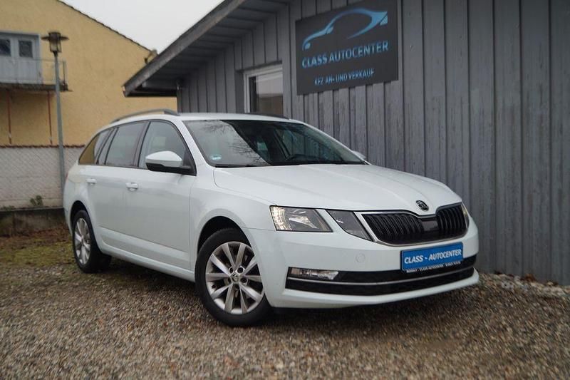 Weiß Gebraucht 2017 Skoda Octavia Style Kombi | 13.950 € (Fairer Preis) - Bild 1/4