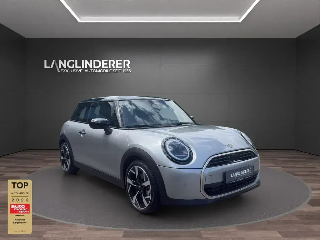 Gebraucht Mini Cooper Favoured 156 PS (114 kW) 2025 Silber Kleinwagen