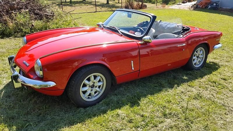 Rot Gebraucht 1971 Triumph Spitfire Cabrio | 16.500 € - Bild 1/4