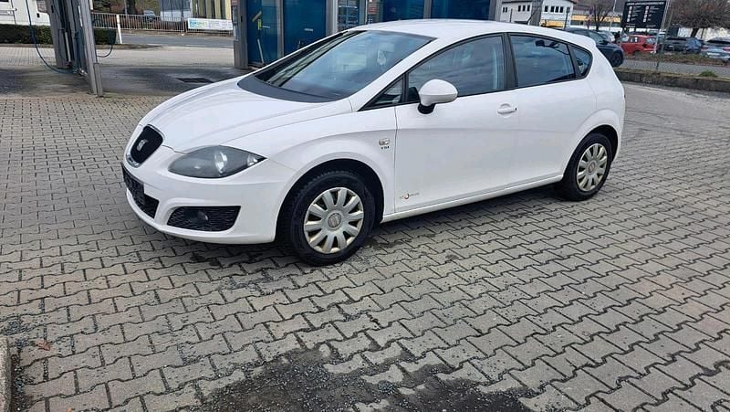 Gebraucht Seat Leon 105 PS (77 kW) 2012 Weiß Limousine