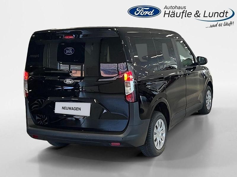 Neu Ford Tourneo Courier Trend 125 PS (91 kW) 2025 Obsidianschwarz metallic Van / Kleinbus