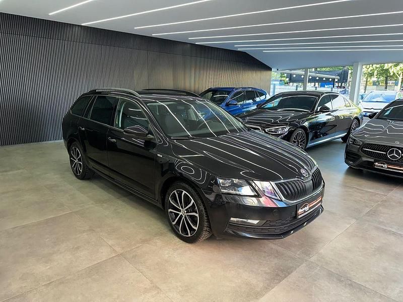 Schwarz Gebraucht 2020 Skoda Octavia Soleil Kombi | 19.950 € (Guter Preis) - Bild 1/4