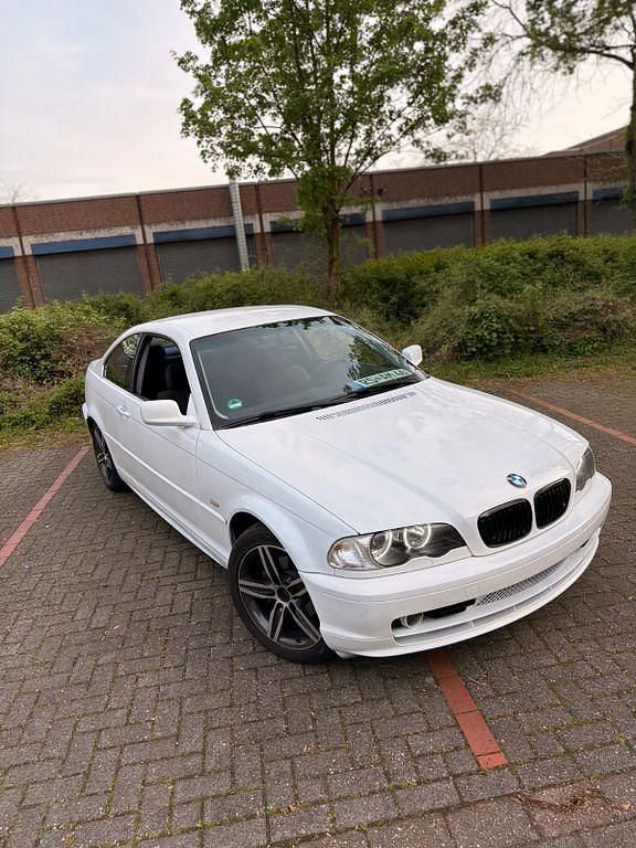 Second-hand BMW 320 170 CP (125 kW) 2000 Alb Coupe