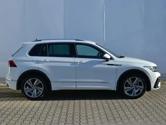 Gebraucht VW Tiguan R-line 150 PS (110 kW) 2021 Pure white SUV