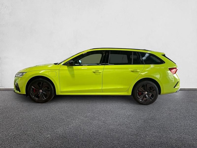 Second-hand Skoda Octavia RS 245 CP (180 kW) 2023 Verde Break