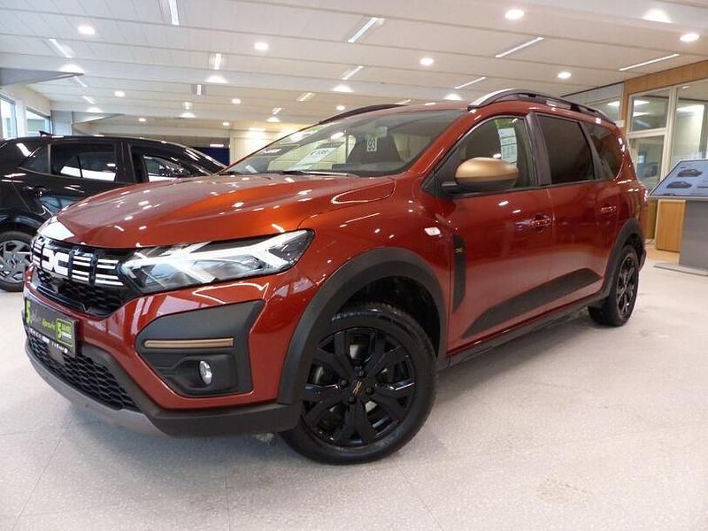 Gebraucht Dacia Jogger Extreme 141 PS (103 kW) 2024 Terrakottabraun Van / Kleinbus