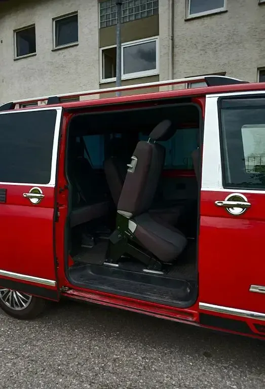 Używany VW Transporter 116 KM (85 kW) 2006 Czerwony Van