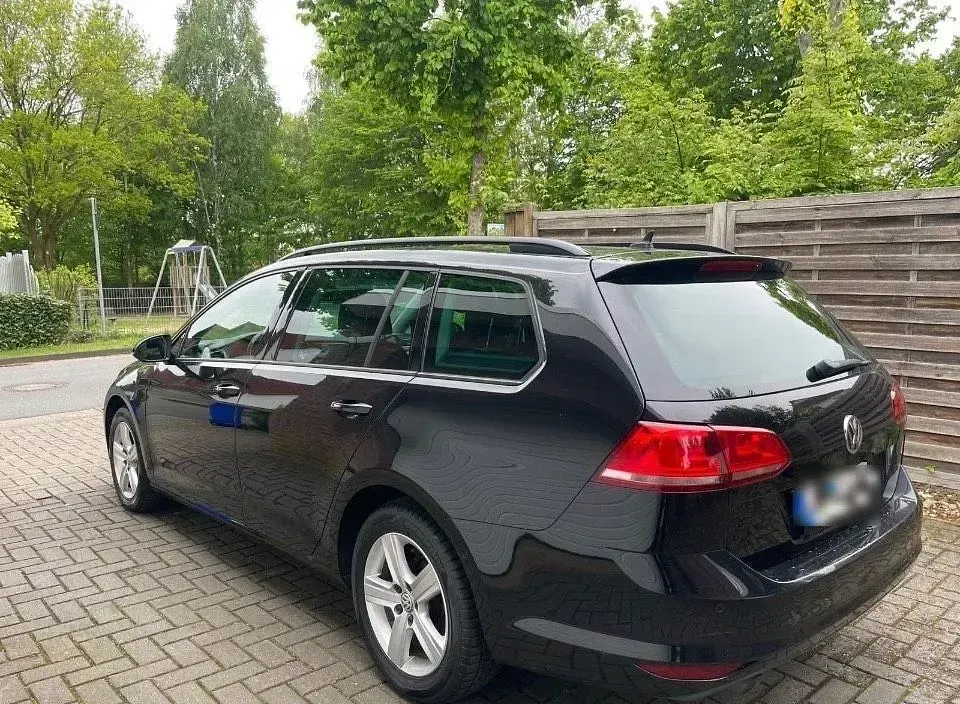 Gebraucht VW Golf VII 105 PS (77 kW) 2013 Schwarz Limousine