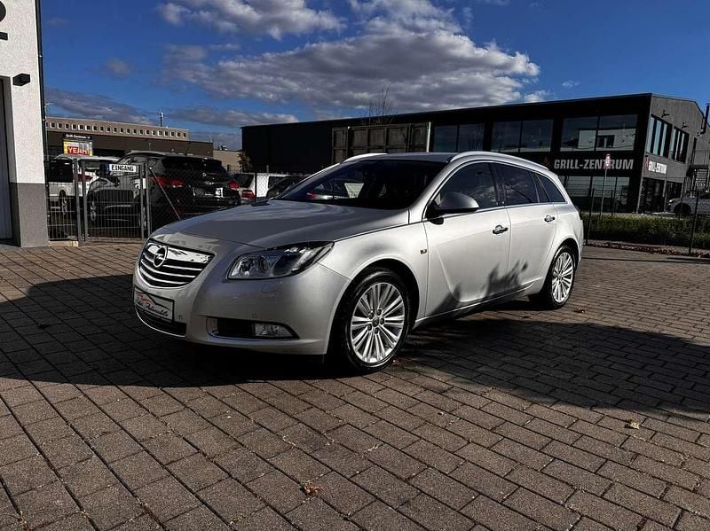 Argon silber/ice silver (m2) Gebraucht 2011 Opel Insignia Innovation Kombi | 6.800 € (Fairer Preis) - Bild 1/4