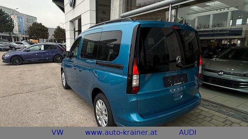 Neu VW Caddy Life 150 PS (110 kW) 2025 Blau Van / Kleinbus