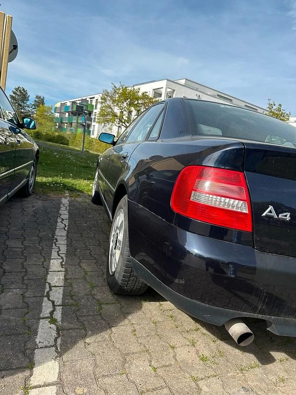 Brugt Audi A4 101 HK (74 kW) 2000 Blå Sedan