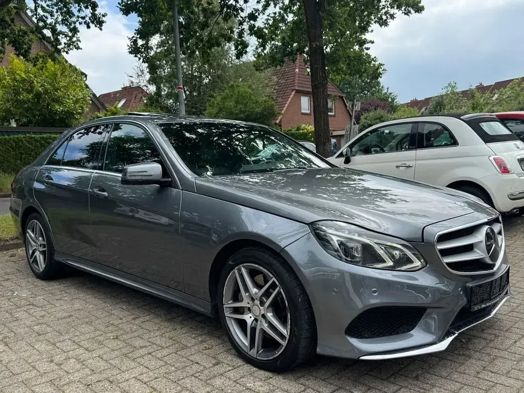 Gebraucht Mercedes E350 AMG line 258 PS (189 kW) 2017 Grau Limousine