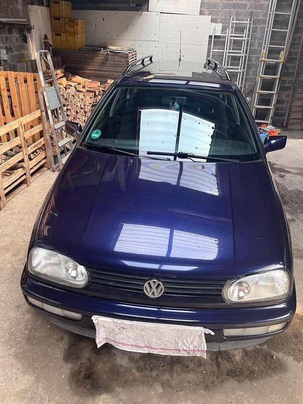 Blau Gebraucht 1996 VW Golf III Kombi | 2.000 € (Fairer Preis) - Bild 1/4