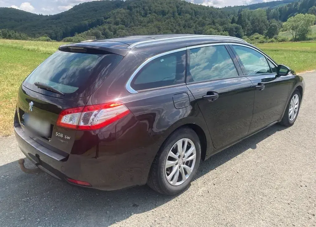 Gebraucht Peugeot 508 SW Active 163 PS (119 kW) 2012 Schwarz Kombi