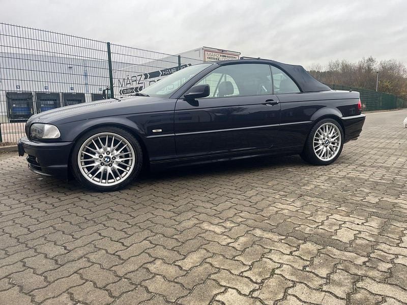 Gebraucht BMW 320 170 PS (125 kW) 2002 Blau Cabrio