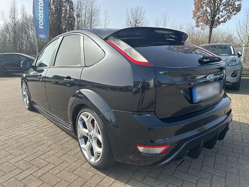 Gebraucht Ford Focus ST 226 PS (166 kW) 2010 Schwarz Limousine