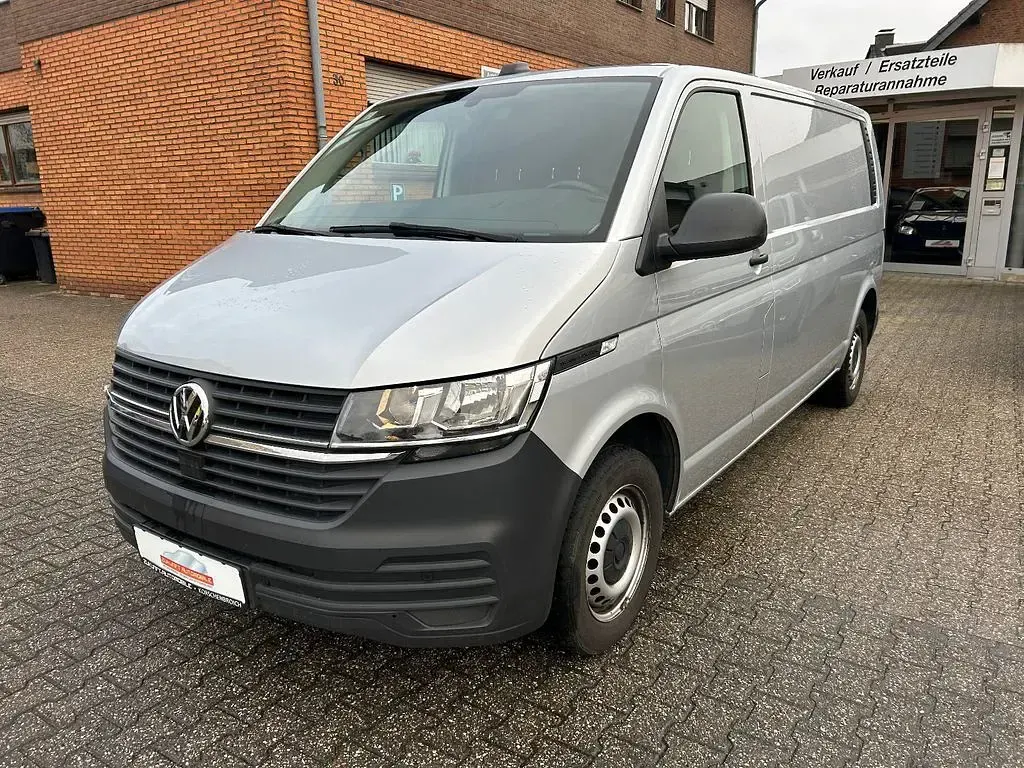 Gebraucht VW Transporter 150 PS (110 kW) 2021 Reflexsilber Van