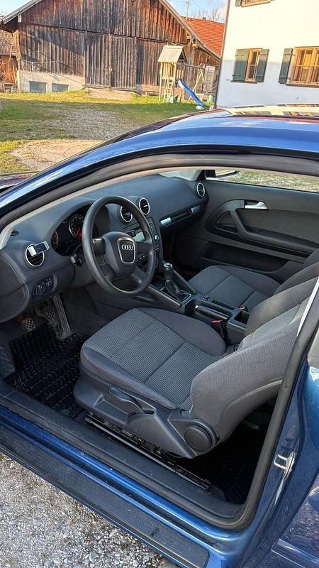Gebraucht Audi A3 Attraction 102 PS (75 kW) 2008 Blau Kleinwagen
