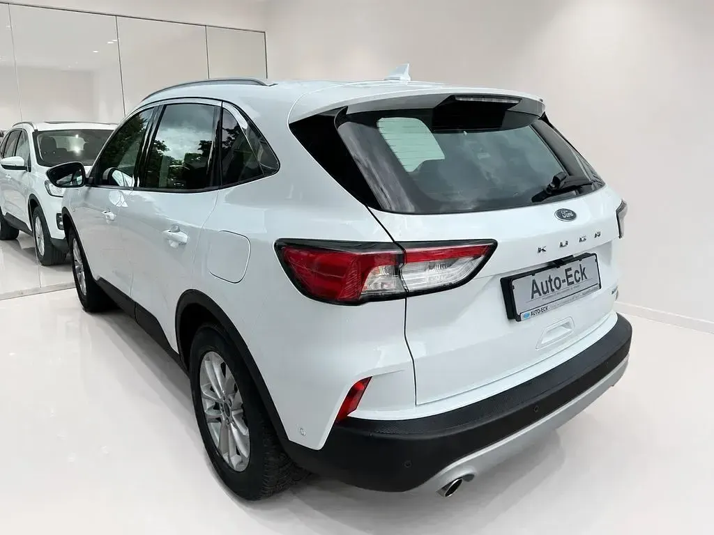 Gebraucht Ford Kuga Titanium 224 PS (164 kW) 2021 Weiß SUV