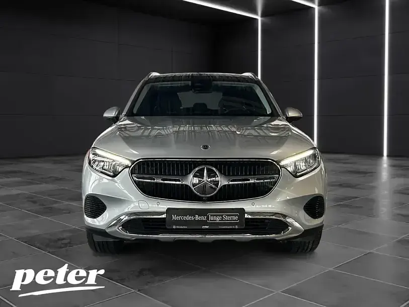 Gebraucht Mercedes GLC220 Avantgarde 197 PS (144 kW) 2025 Metalliclack hightechsilber SUV