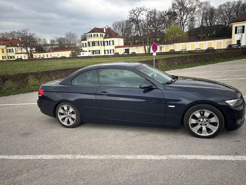 Gebraucht BMW 325 Cabriolet Performance 218 PS (160 kW) 2007 Blau Cabrio