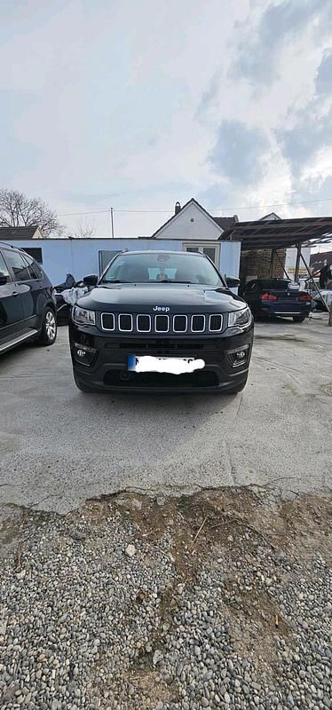Gebraucht Jeep Compass 140 PS (102 kW) 2019 Grau SUV