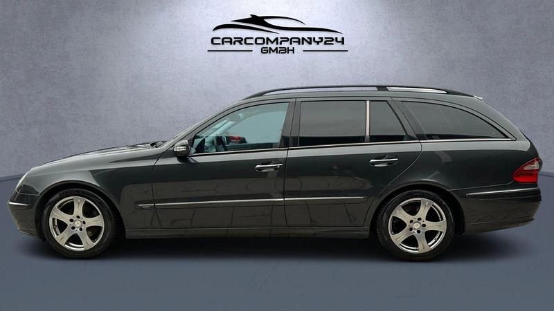 Gebraucht Mercedes E220 Avantgarde 150 PS (110 kW) 2003 Grau Kombi