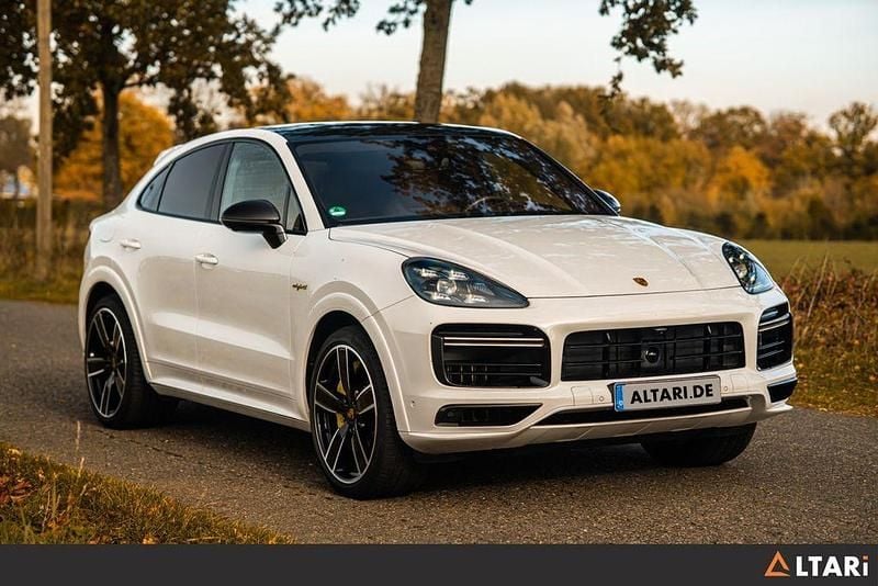 Weiß Gebraucht 2020 Porsche Cayenne Turbo S SUV | 93.500 € (Guter Preis) - Bild 1/4