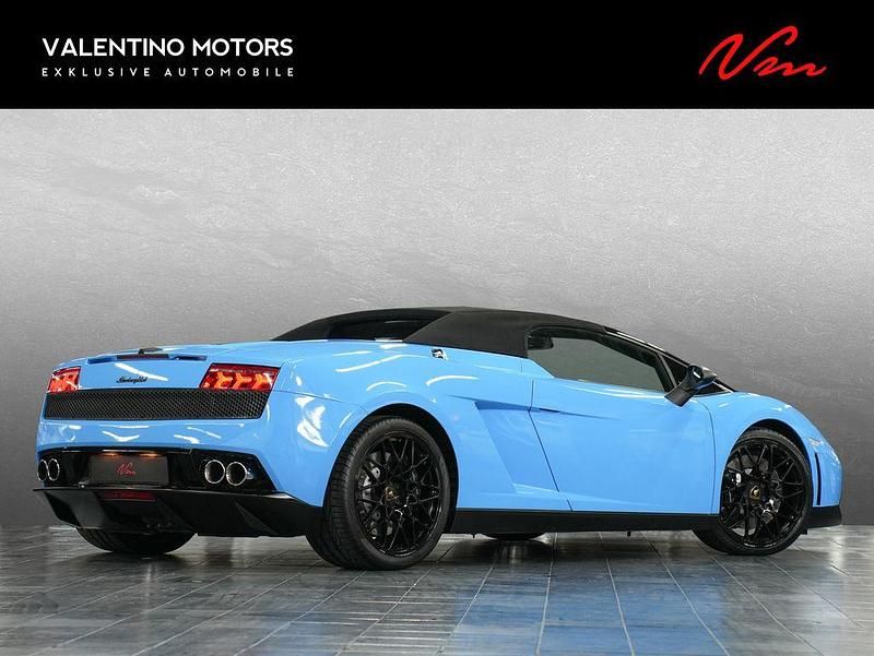 Gebraucht Lamborghini Gallardo 560 PS (411 kW) 2009 Bianco monocerus (hellblau fol Cabrio