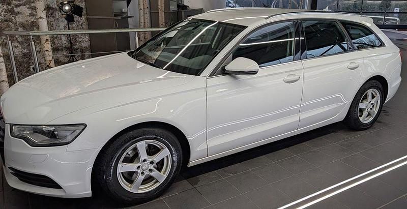Weiß Gebraucht 2013 Audi A6 Ambiente Kombi | 10.000 € (Guter Preis) - Bild 1/4