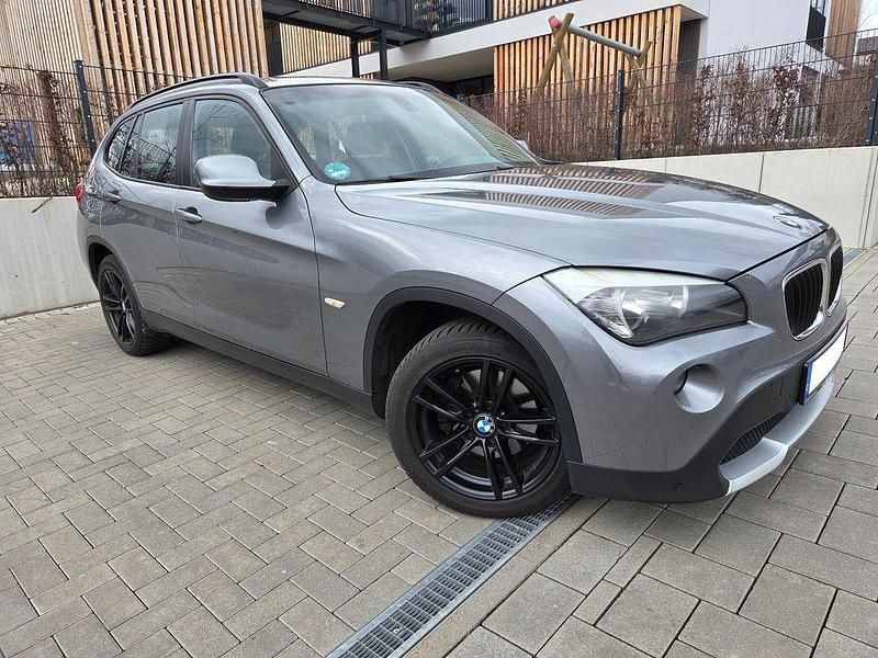 Gebraucht BMW X1 150 PS (110 kW) 2011 Grau SUV