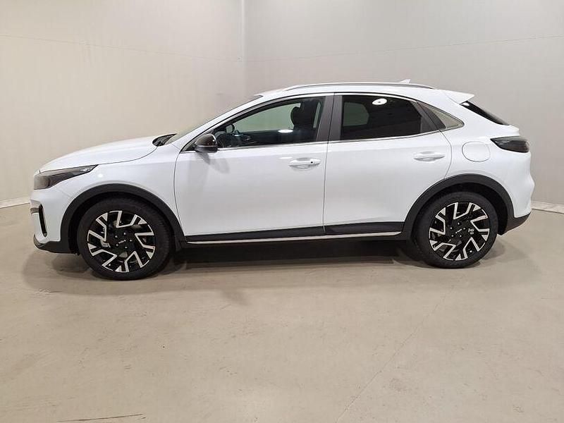 Neu Kia XCeed 179 PS (131 kW) 2025 Casa white SUV