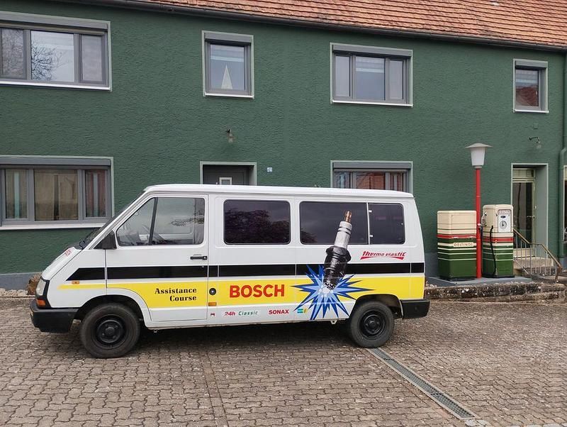 Gebraucht Renault Trafic 95 PS (69 kW) 1991 Weiß Van / Kleinbus