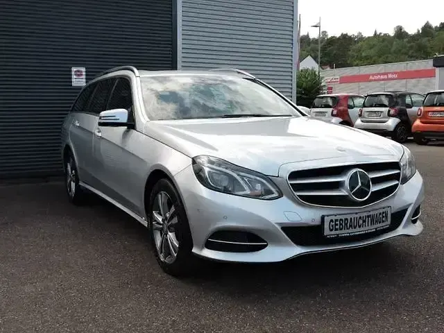 Gebraucht Mercedes E350 Avantgarde 252 PS (185 kW) 2014 Silber Kombi