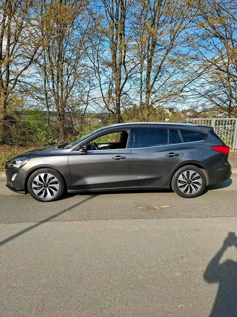 Usata Ford Focus 150 CV (110 kW) 2019 Grigio Station wagon
